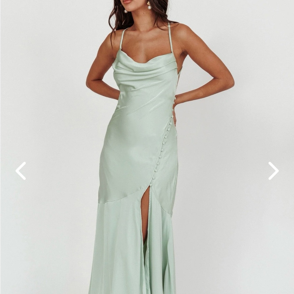 Elegant Mint Green Evening Dress